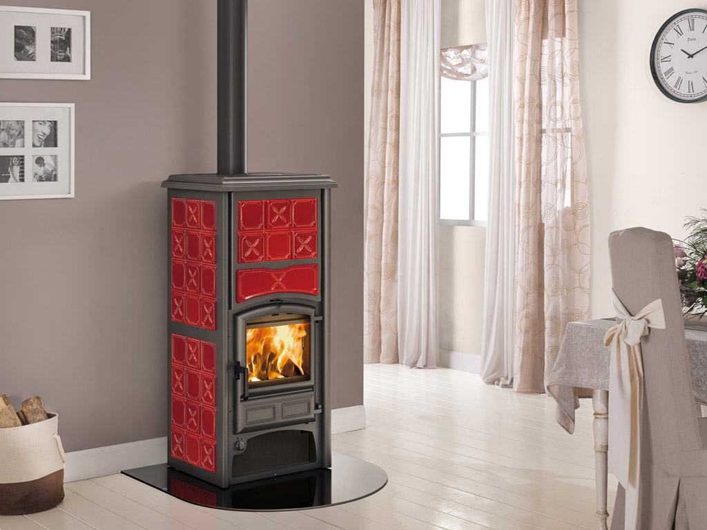 Krbová kamna LORIET IDRO D.S.A. Nordica 16,8 kW s výměníkem